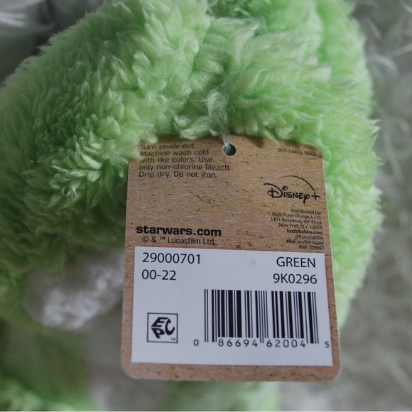 New Star Wars Green Baby Yoda Fuzzy Babba Slippers fits Women’s US Size 7 to 9.5 - Picture 3 of 5